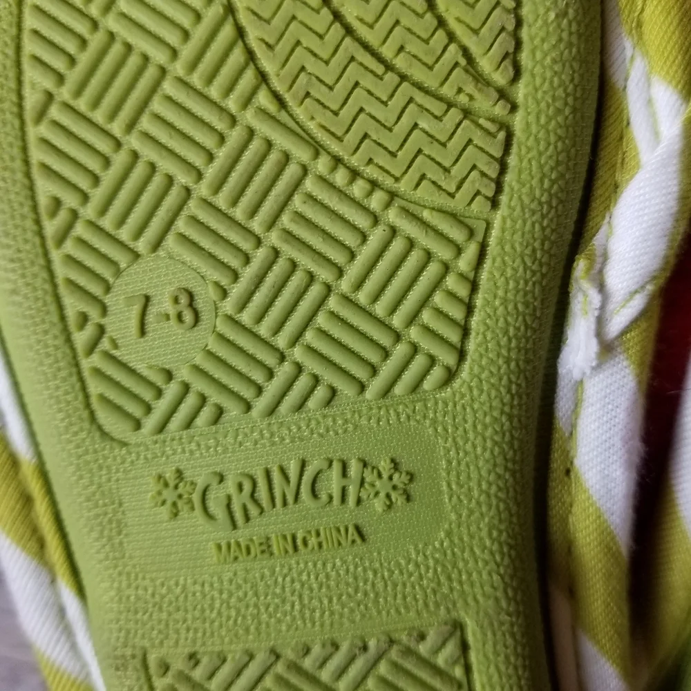 Dr Seuss Grinch Max Christmas Toddler Slip on Scuff Slippers NWOT